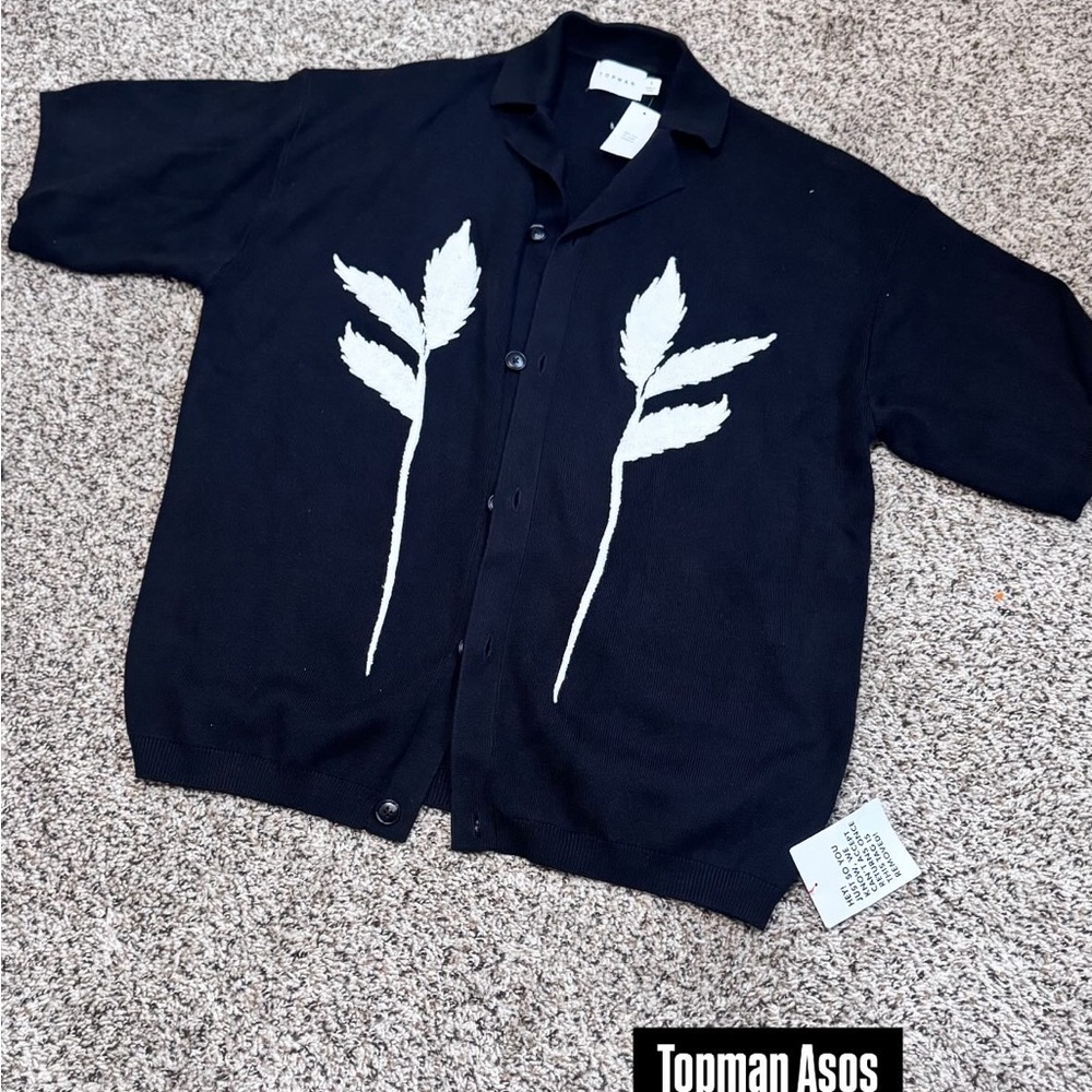 Black and White Leaf Design Shirt